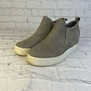 J Slides Tan Leather Sneakers size 9